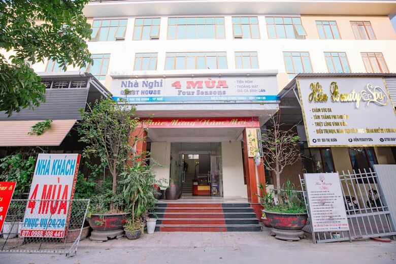 Hotel Oyo 749 Four Seasons Guest House
