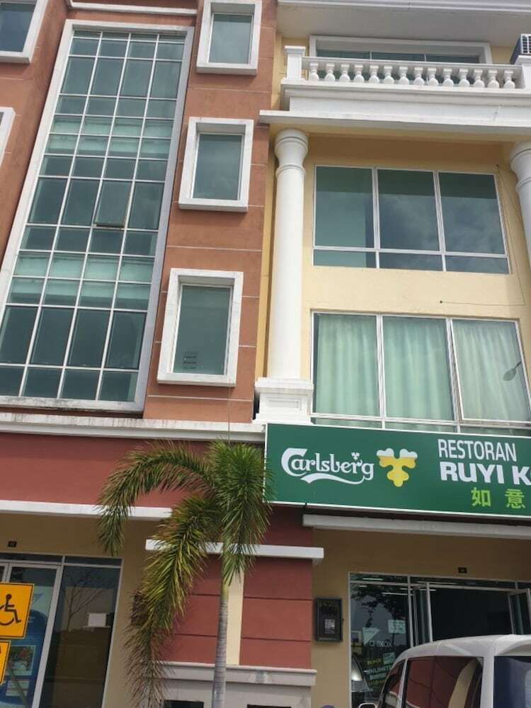 Spot On 89753 Sohotel