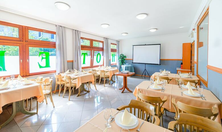 Hotel Szeghalom