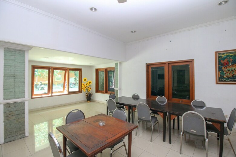 Hotel Airy Laweyan Sutowijoyo 45 Solo