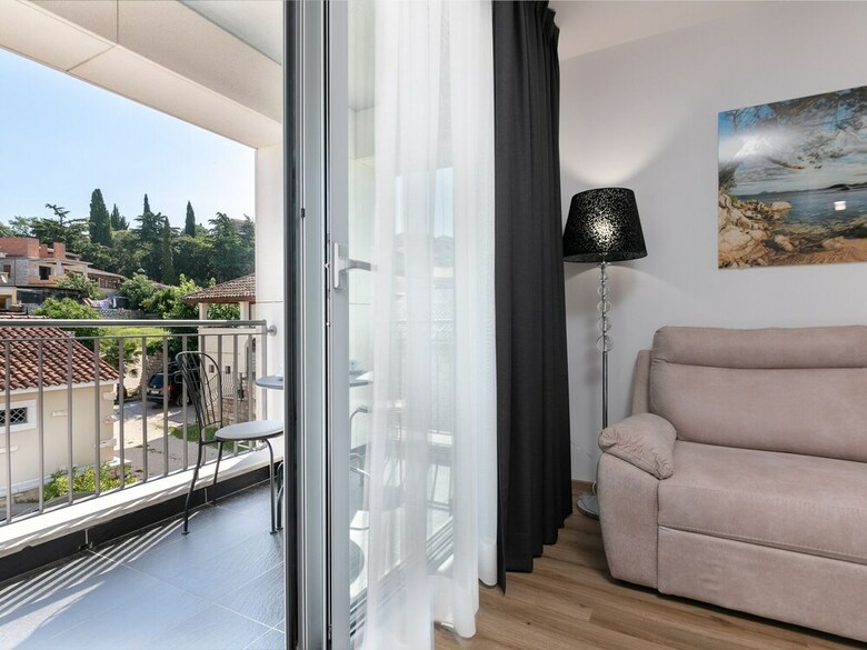 Apartamentos Luxurious Villa In Vrsar Near Beach