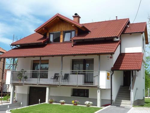 Hostal Guesthouse Mira G.