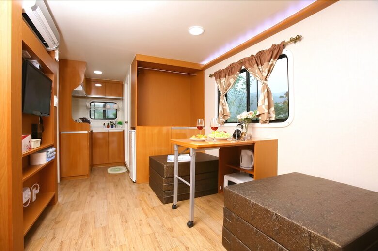 Donghwa Caravan