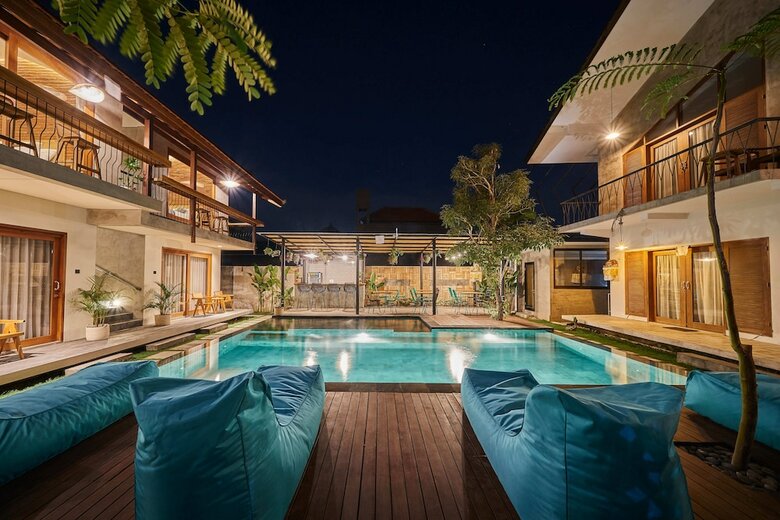 Hotel Kubu Tropis