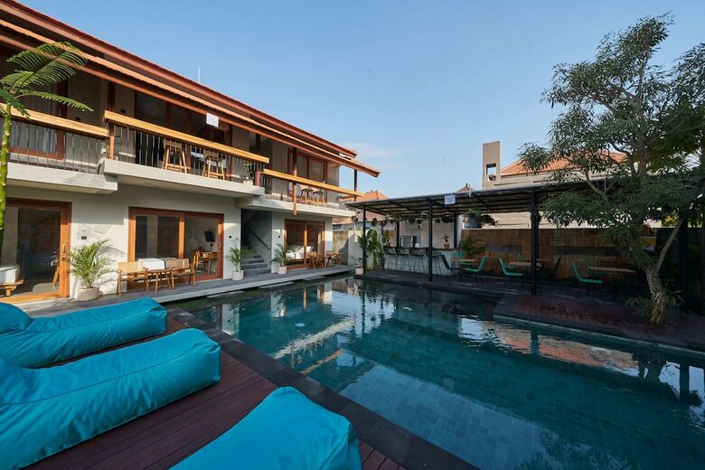 Hotel Kubu Tropis