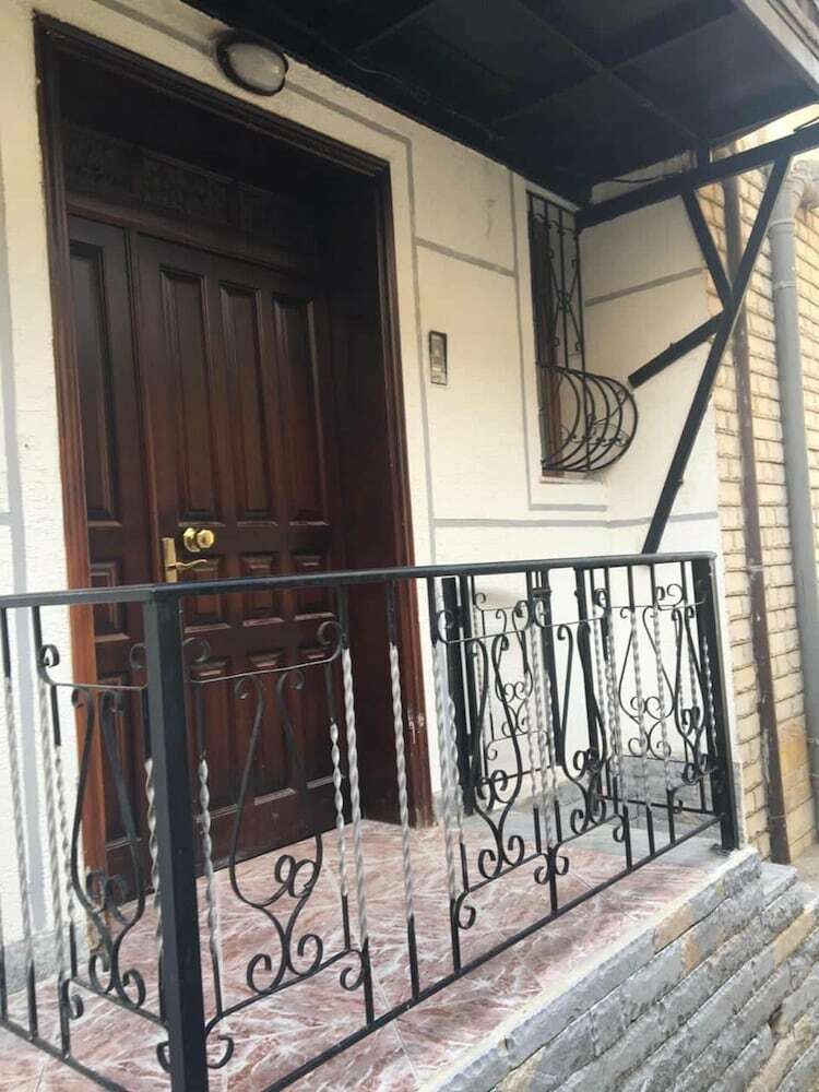 House With 2 Bedrooms In Berat, With Wifi