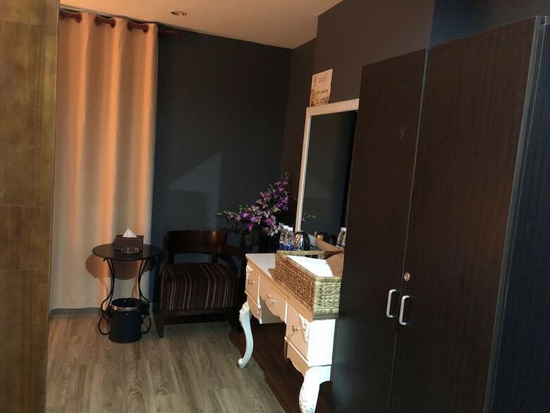 Wm Hotel