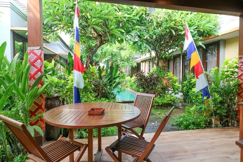 Hotel Oyo 2316 The Light Bali Villas