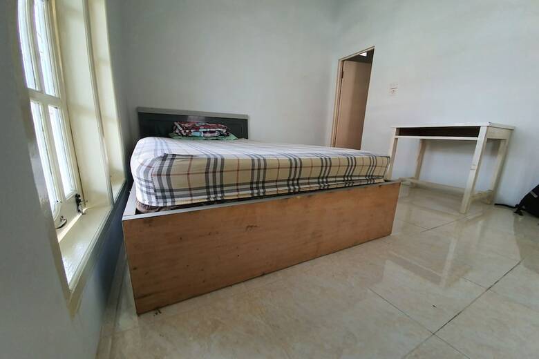 Hostal Oyo 2198 Fatima Guest House Syariah