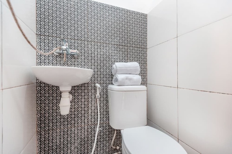 Hostal Oyo 2223 J&b Room Utan Kayu