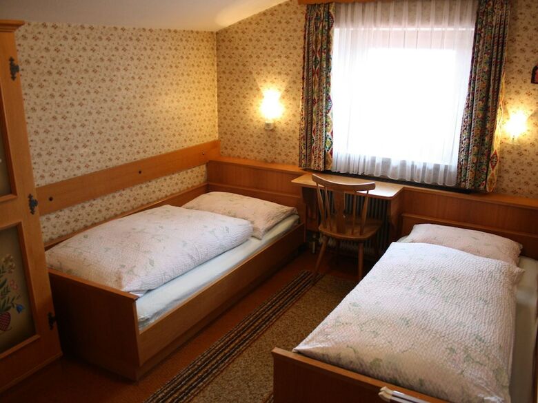 Beautiful Apartment In Uttendorf With Mountain View