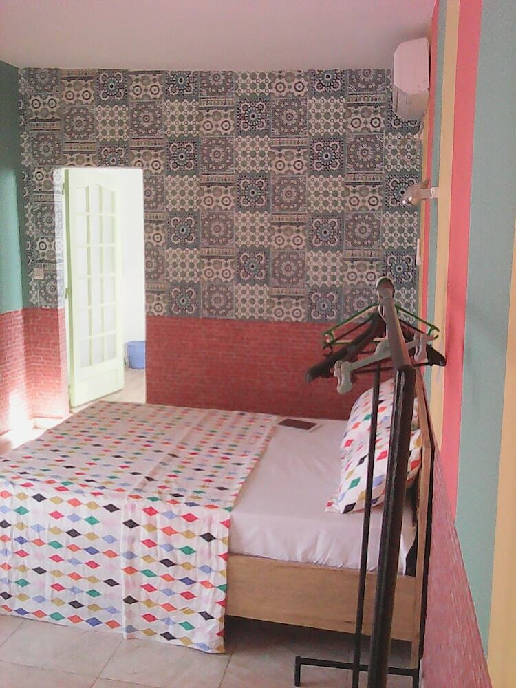 Hotel Crayons Couleurs T�ranga