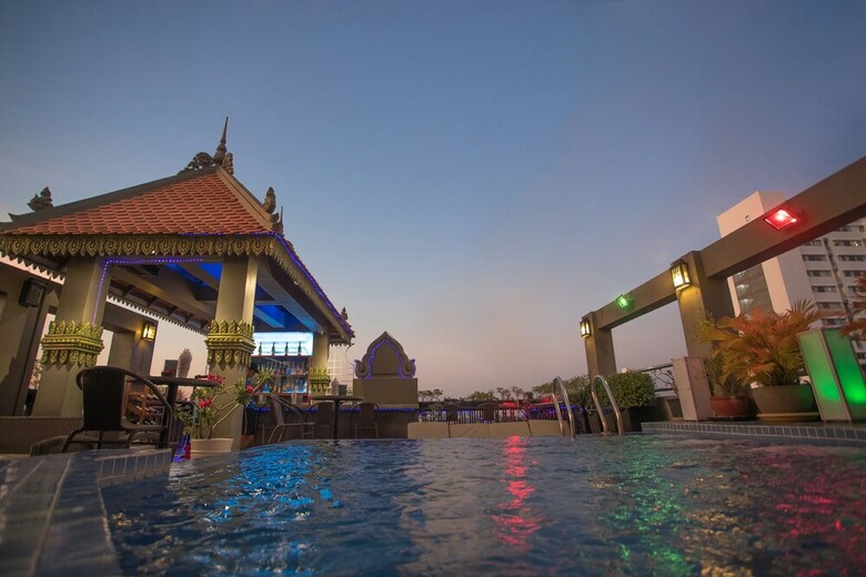 King Grand Boutique Hotel