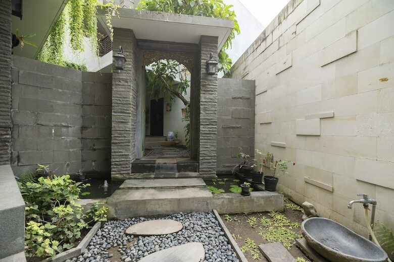 Hostal Oyo 2438 D' Tamblingan Guesthouse