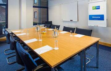 Hotel Holiday Inn Express Milton Keynes