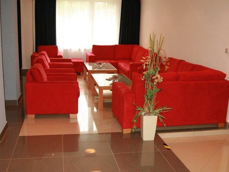 Econo Hotel