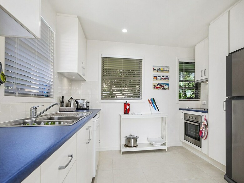 A Stylish Apartment With Noosa Views! - Unit 6 Yaringa 29 Noosa Drive
