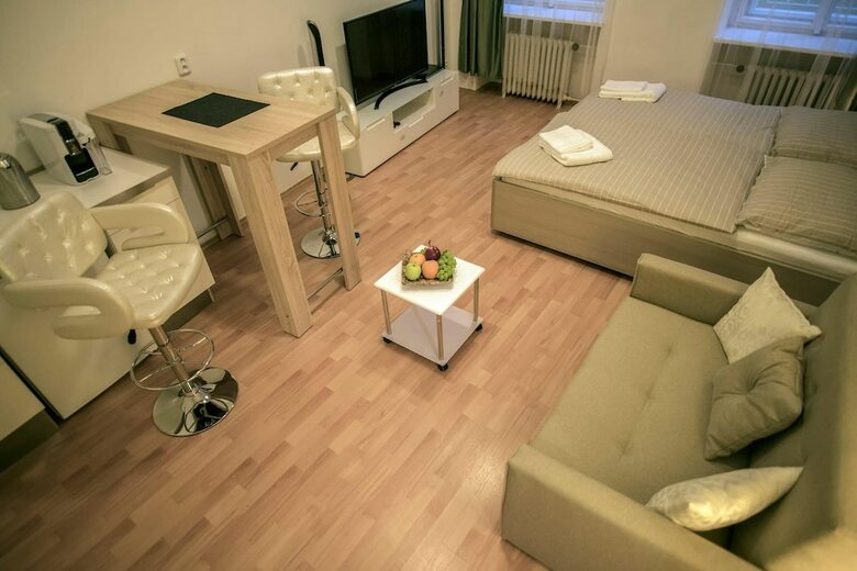 Apartment Right Around The Corner Of Old Town Square