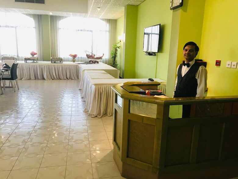 Al Rusayl Hotel