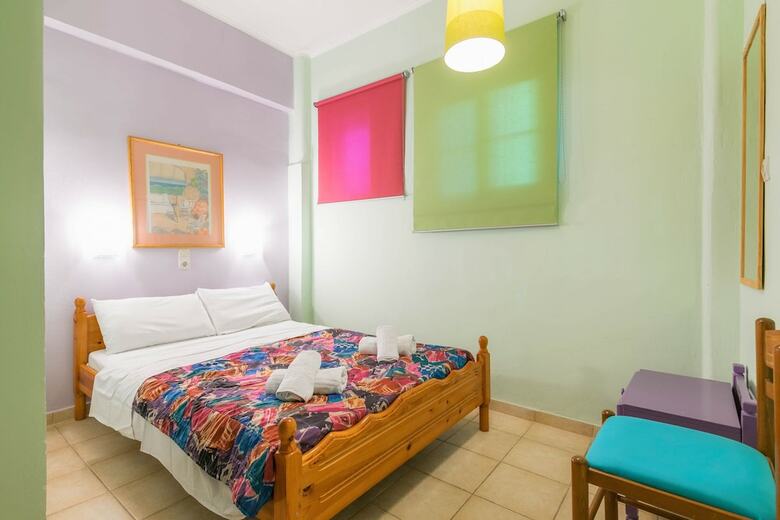 Ni-mar Studios & Apartments