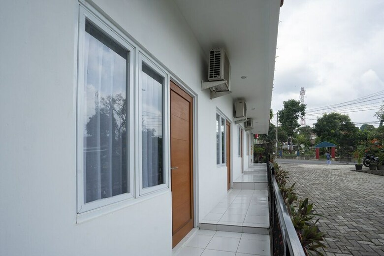Hotel Oyo 2189 Rossan Villa 3 Kazanan