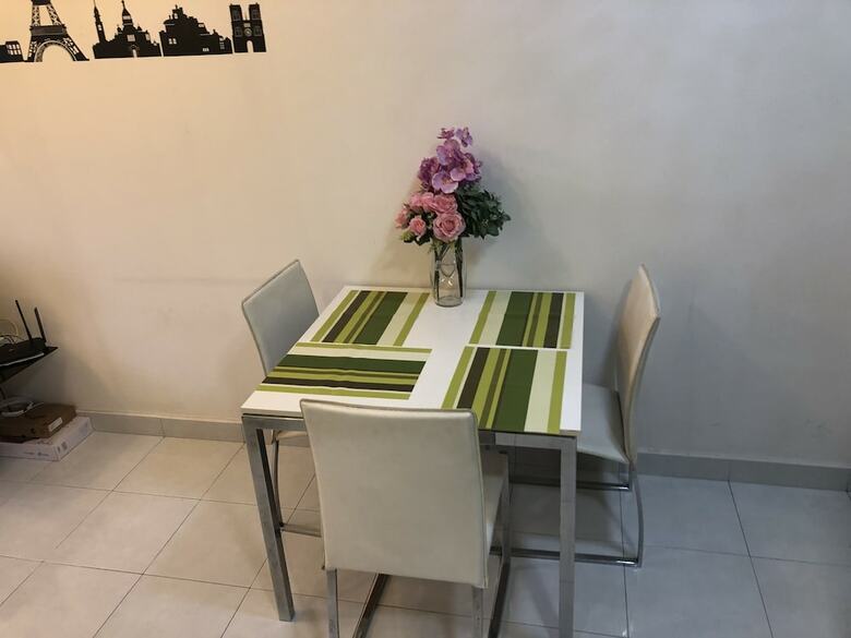 Apartamentos Cozy Homestay At Main Place
