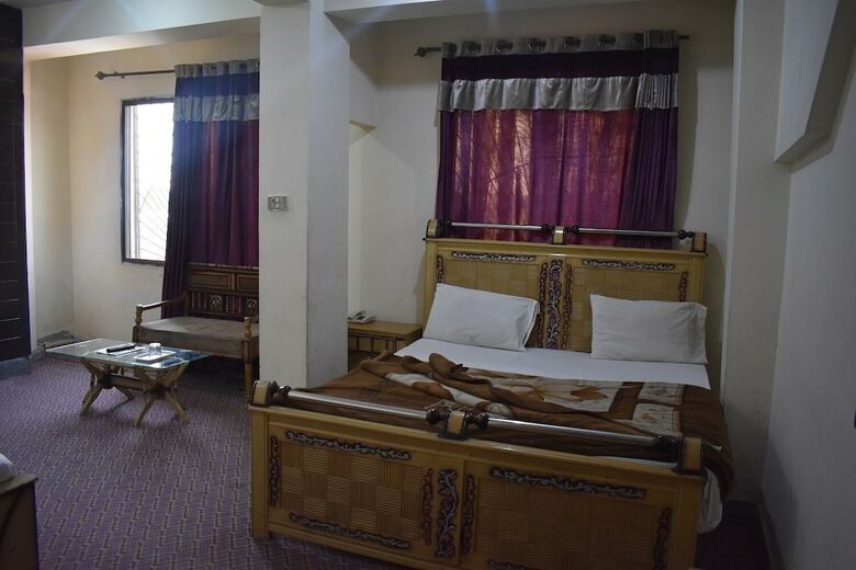 Hotel Kashmir International