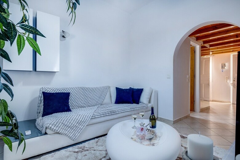 Paradise Traditional Cycladic House