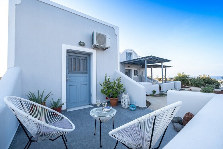 Paradise Traditional Cycladic House