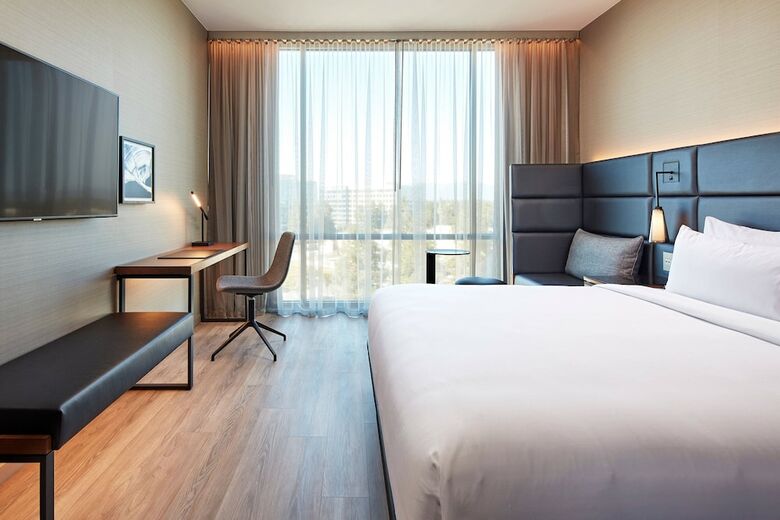 AC Hotel By Marriott Little Rock Downtown