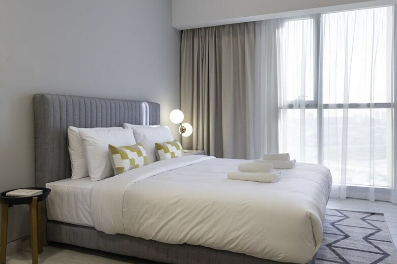 Lovely 1br Apartment @ Priv� Living, Arjan