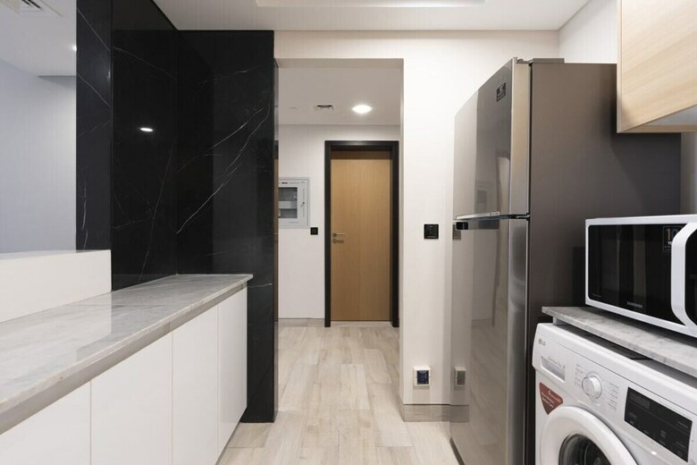 Homely 1br Apartment @ Priv� Living, Arjan