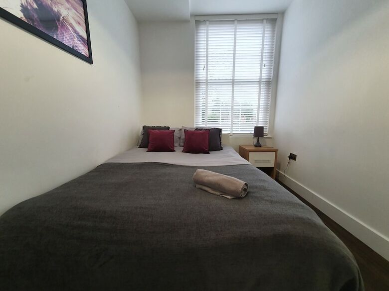 Modern Spacious Executive Apartment