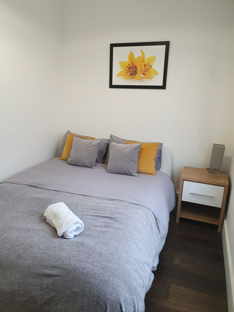 Modern Spacious Executive Apartment