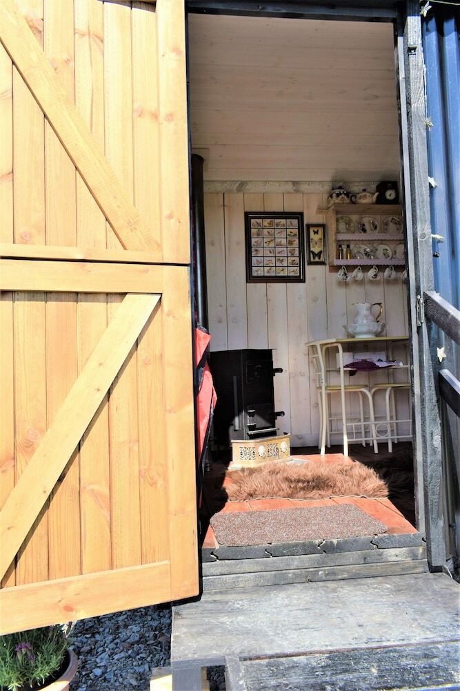 Cabana Meadow Shepherds Hut