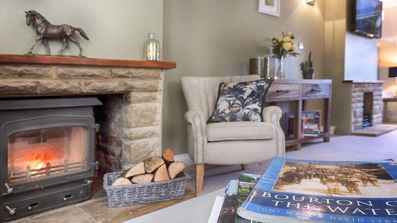 Cotswold Cottage Gems - Ivy Cottage