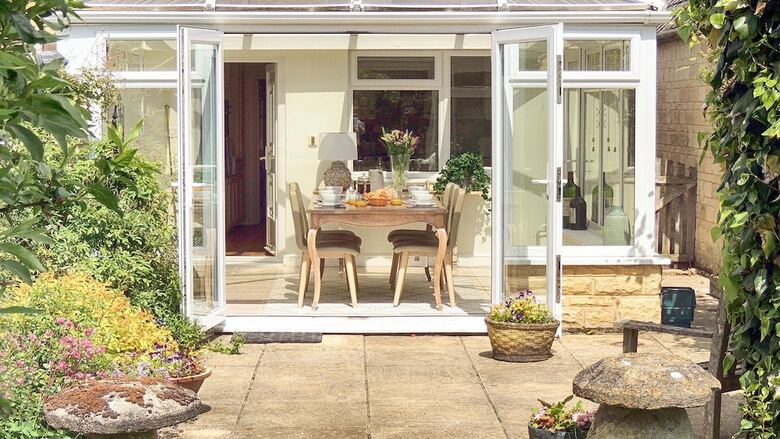 Cotswold Cottage Gems - Ivy Cottage