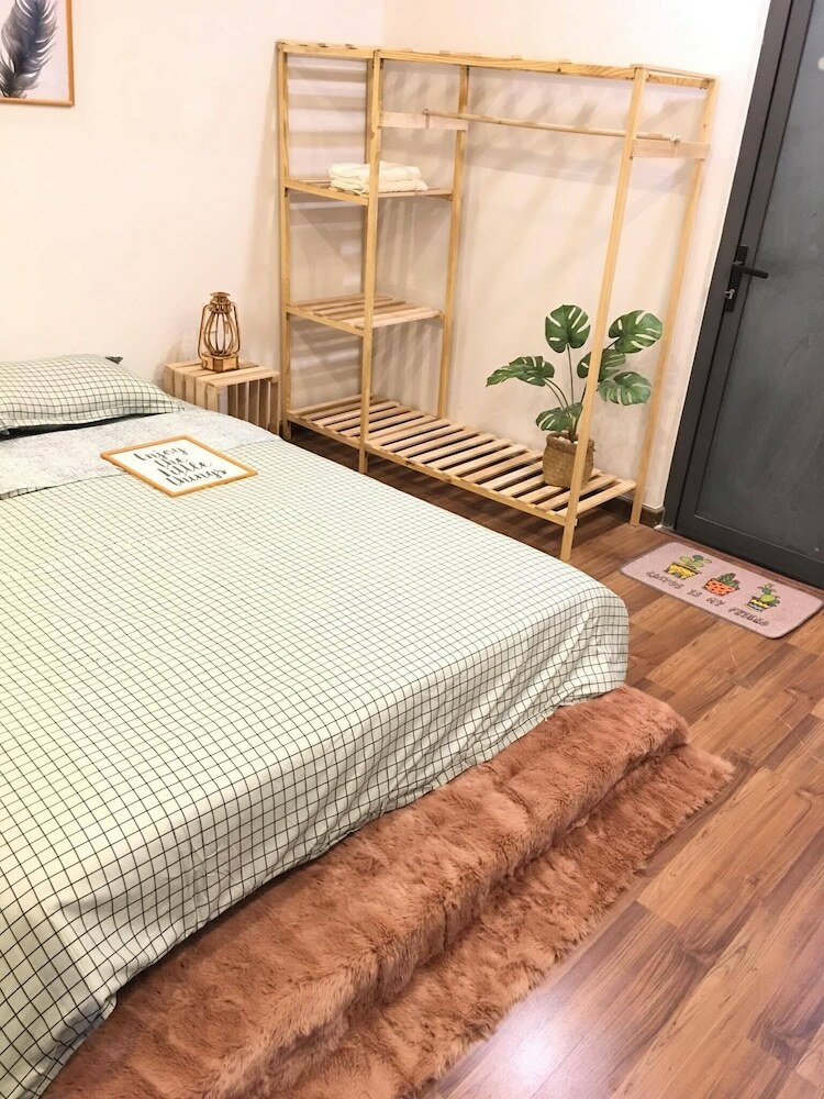 Hotel 1993's House