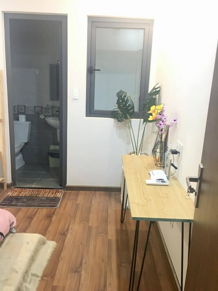 Hotel 1993's House