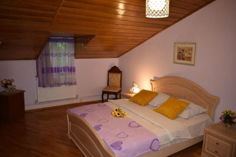 Hotel Guesthouse Lago & Wine Cellar