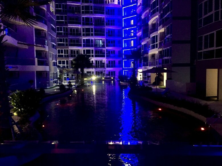 Luxury Apartments In Grand Avenue