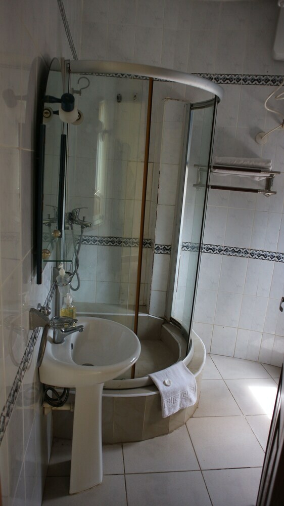 Krisview Hotel