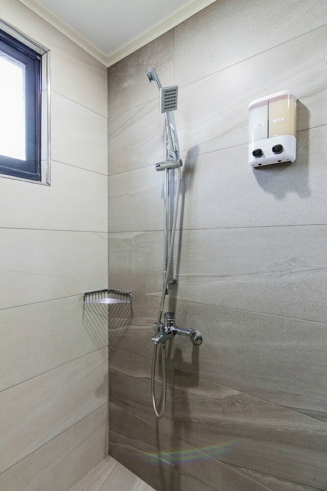 Hotel 98inn