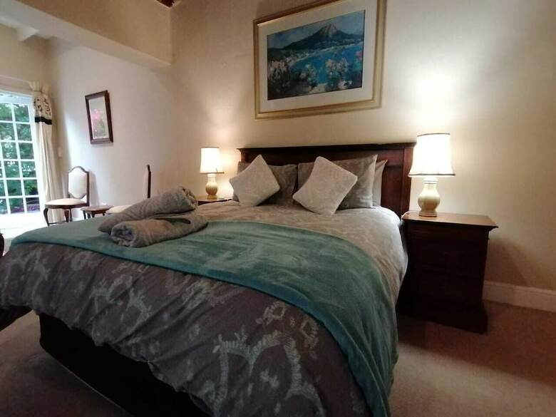 Hotel Fiore Guest Accommodation