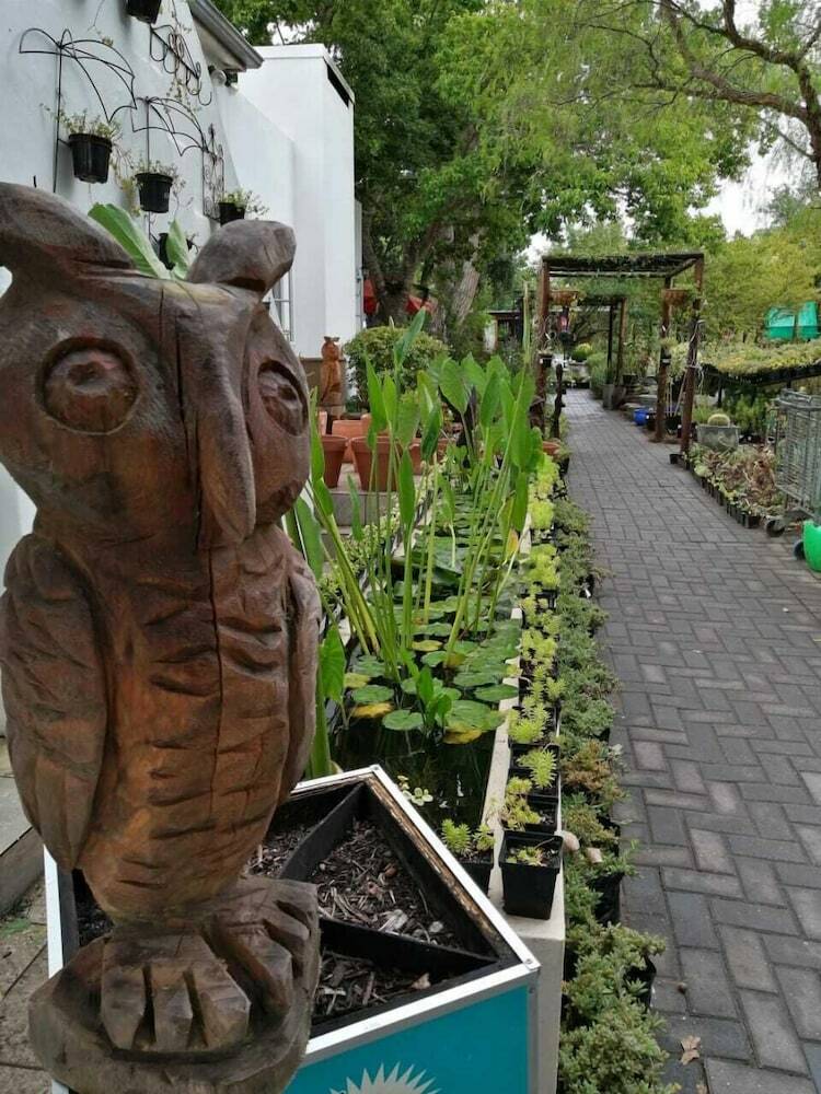 Hotel Fiore Guest Accommodation