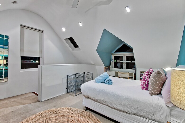 Classic Sydney 3br Double Fronted Terrace House
