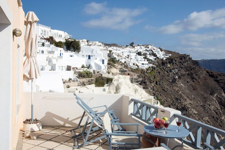 Allure Breeze Suites