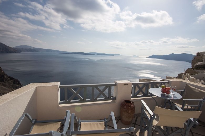 Allure Breeze Suites