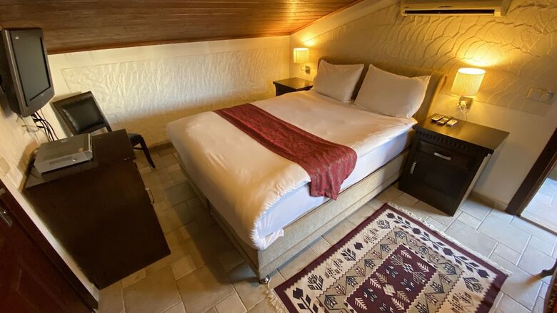 Cicerone Lodge Hotel