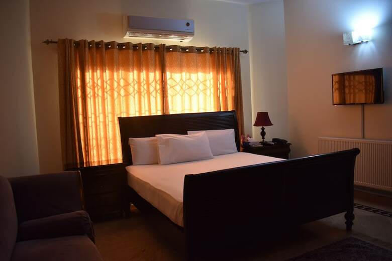 Hotel Melberry House